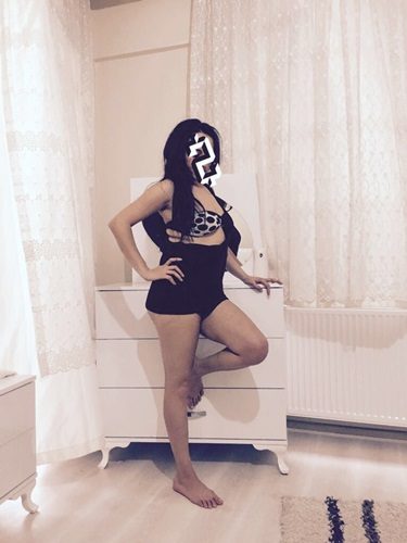 merter escort nihal